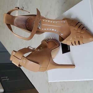 Dolce Vita Kaiza Caramel Leather heels